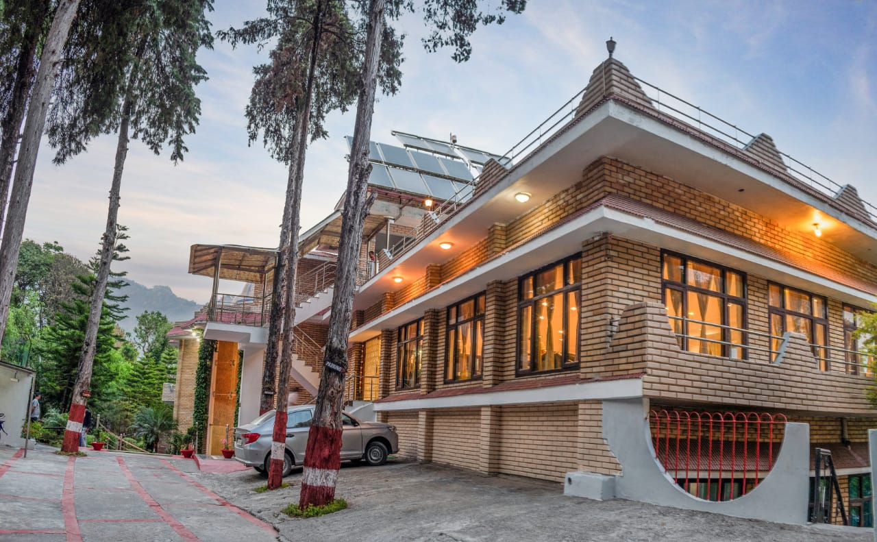 Vaapi Comfort Inn 3* Naukuchiatal